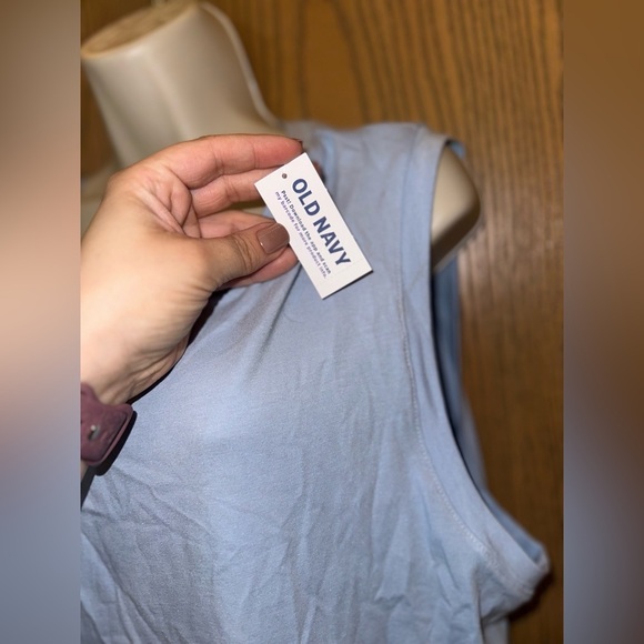 Women’s Old Navy Active Loose Fitting Muscle Tank Top NWT Size XXL - Picture 3 of 7